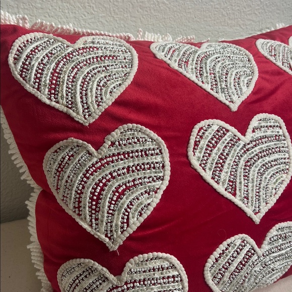 ❤️ Red  Valentine Heart Accent Pillow with Embroidered Detail - Picture 6 of 6